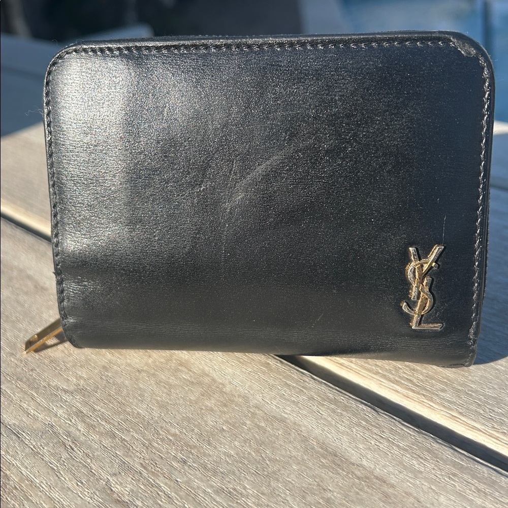 Saint Laurent (YSL) Black Leather Compact Wallet - Picture 2 of 9